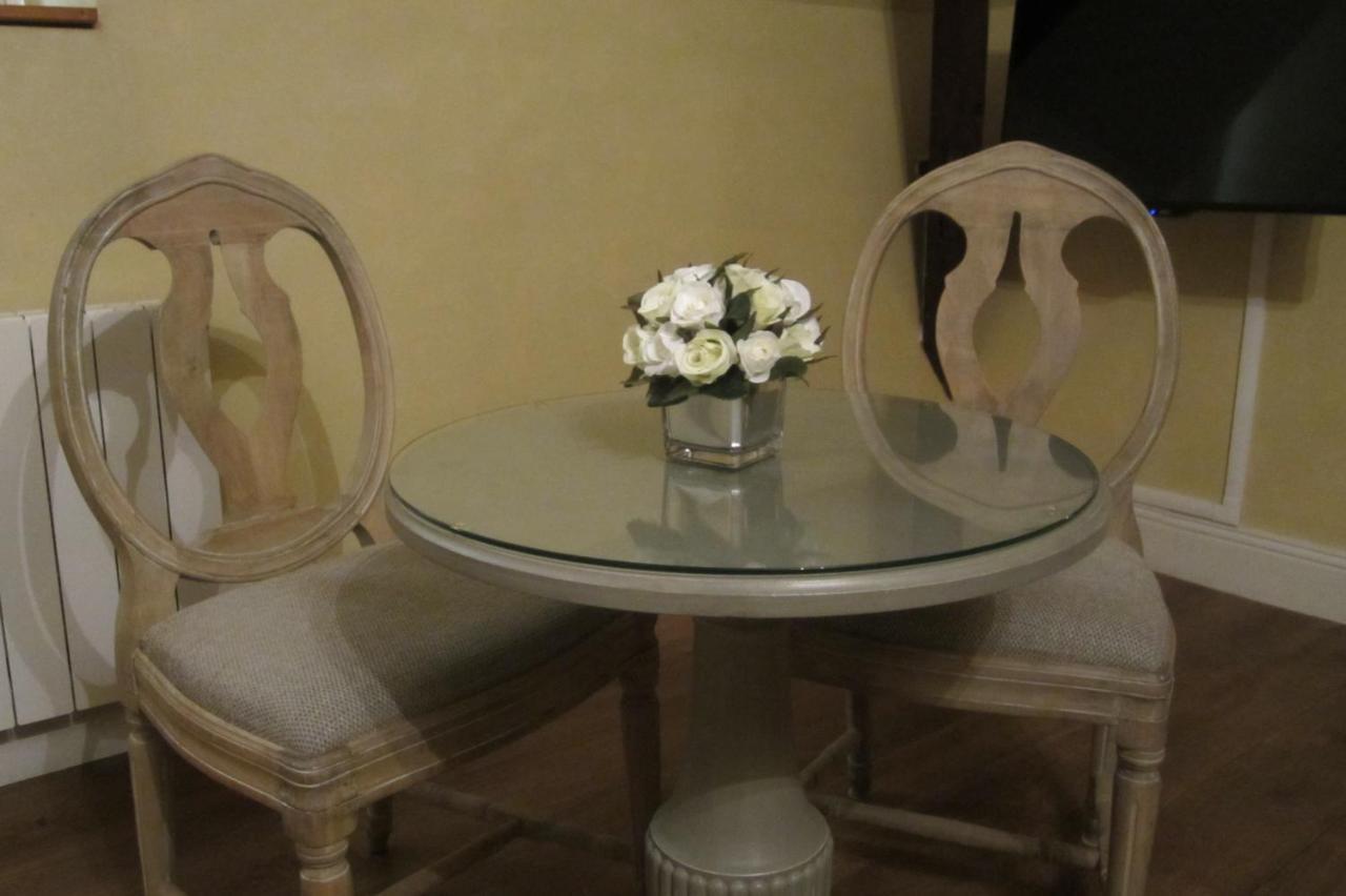 Chateau De Lazenay - Residence Hoteliere Bourges Kültér fotó