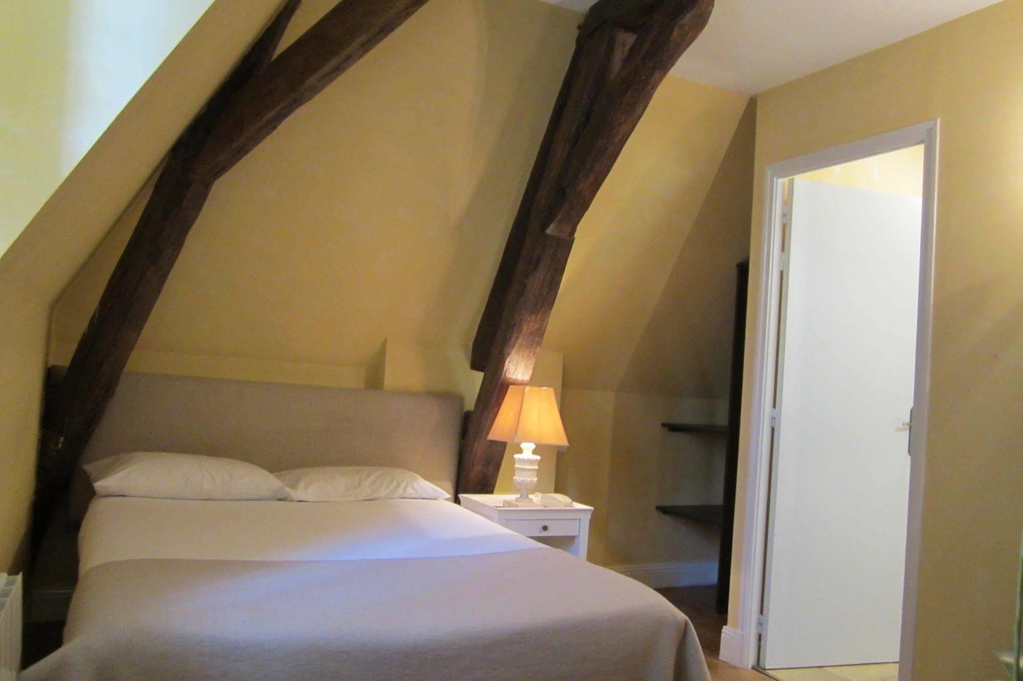 Chateau De Lazenay - Residence Hoteliere Bourges Kültér fotó